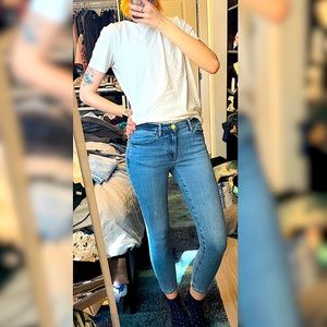 FRAME Le Skinny De Jeanne Maiden Crop Jeans